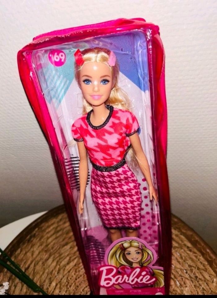 Poupee barbie - photo numéro 3