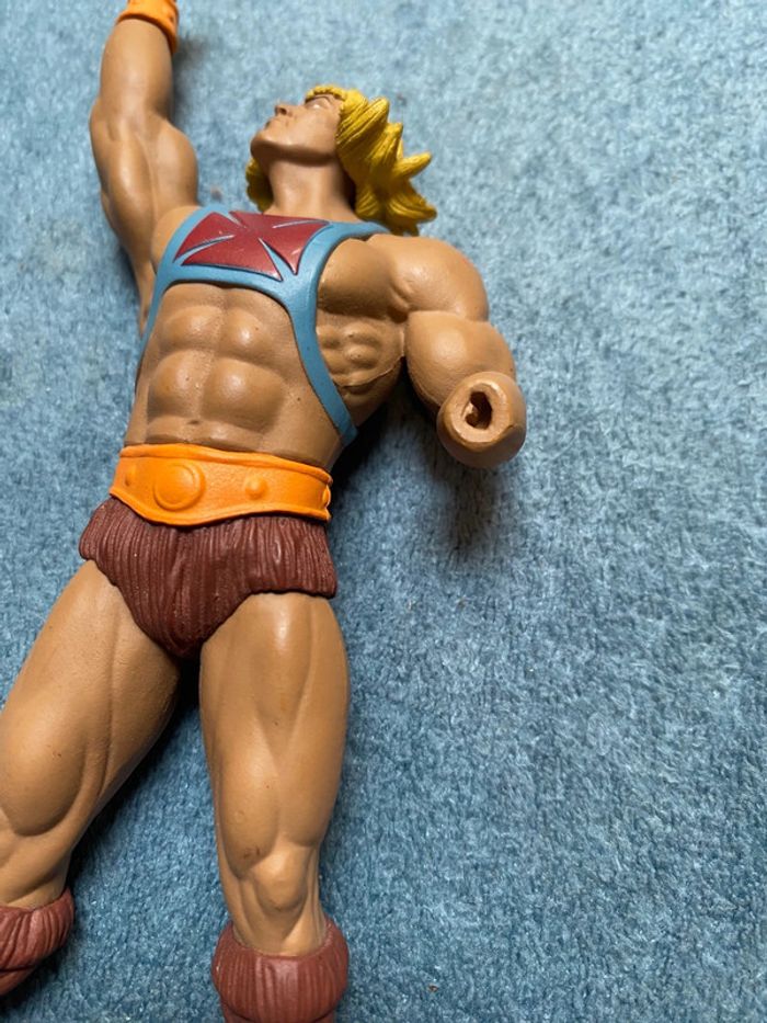 Figurine He-man, les maîtres de l’univers Musclor incomplète - photo numéro 3