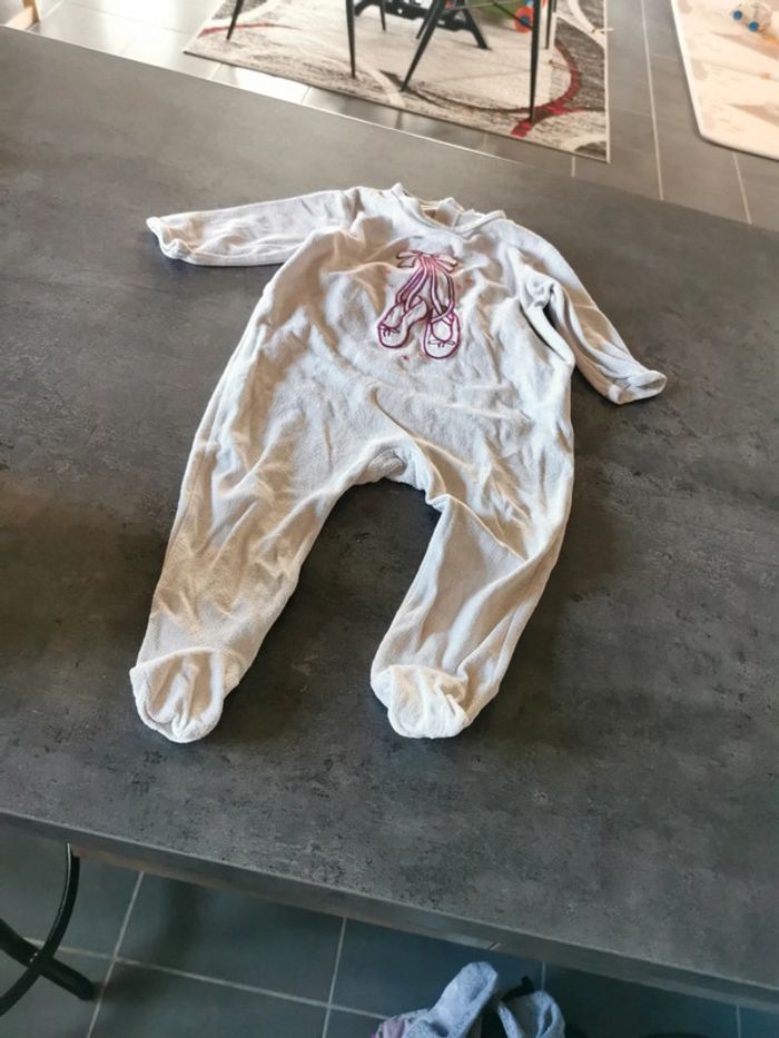 9 pyjamas - photo numéro 13
