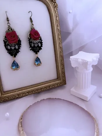 Boucles d’oreilles pendantes dentelle et perle