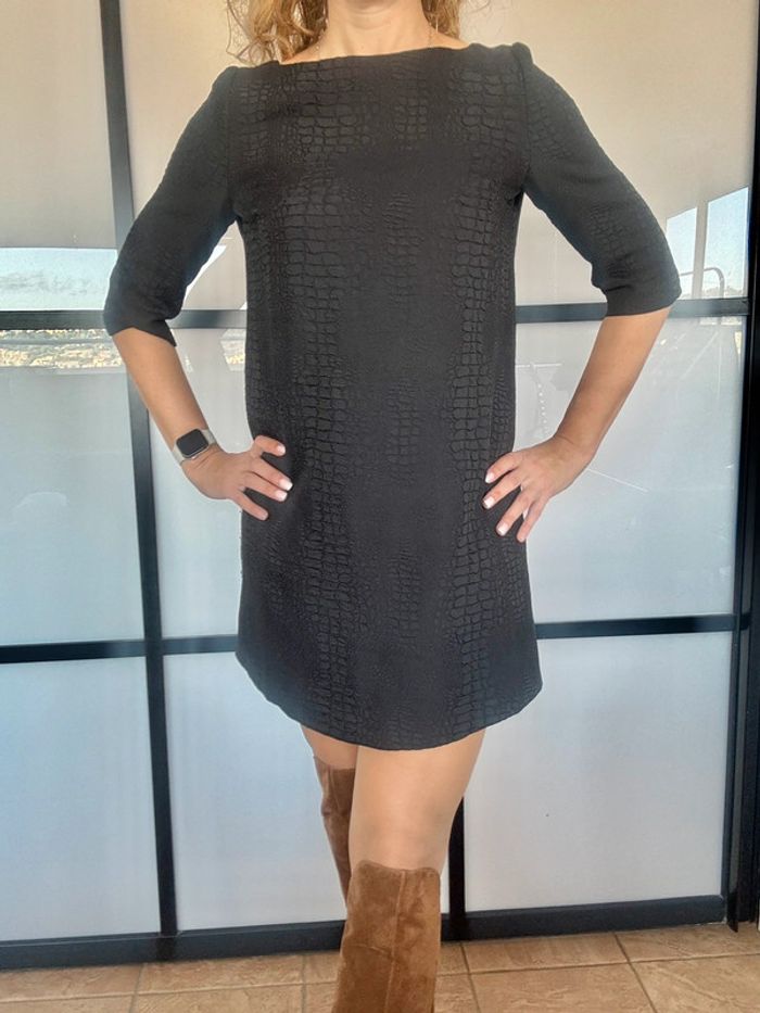 Élégante robe noire  texturée ba&sh 38 - photo numéro 5