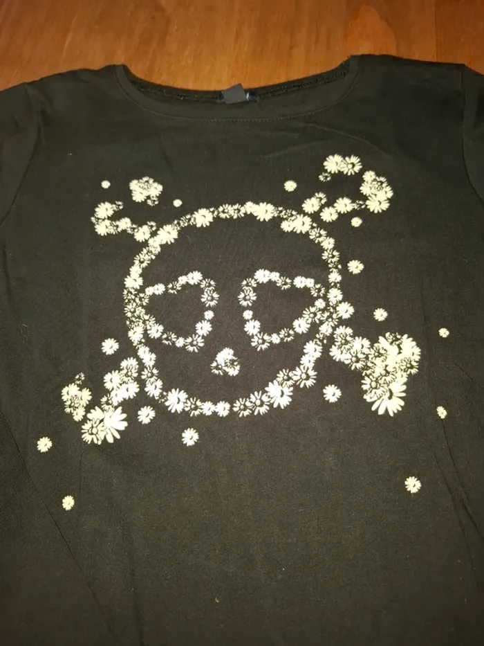 T-shirt manches longues tête de mort 10 ans - photo numéro 2