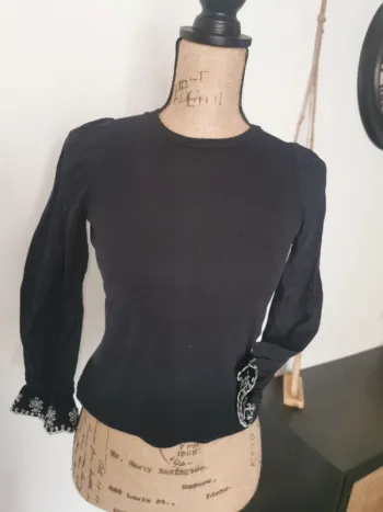 T-shirt.