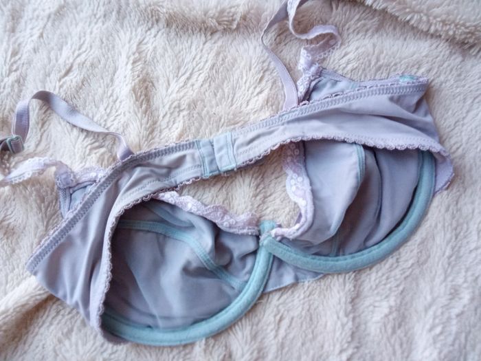 Soutien gorge bleu - photo numéro 2