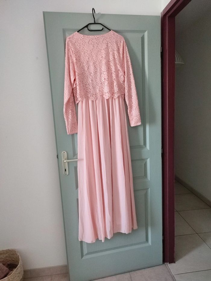 Robe longue à dentelle et mousseline - photo numéro 3