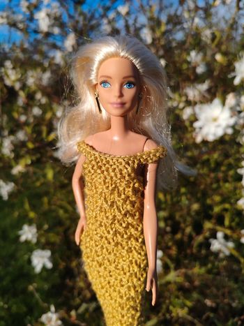 Robe couleur jaune d'or vert kaki pour barbie