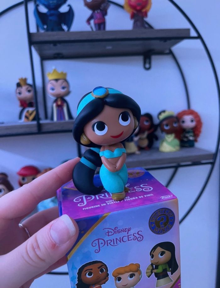 Lot Mystery mini princesse/vilains - photo numéro 3