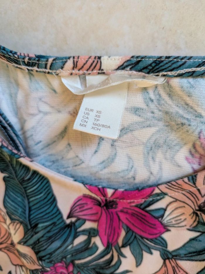 Robe motif été exotique très jolie tendance XS 34 h et m - photo numéro 3