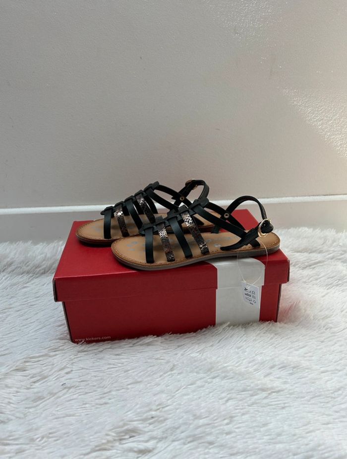 Sandales Kickers en cuir
