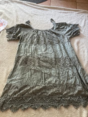 Robe/tunique épaules nues taille 42