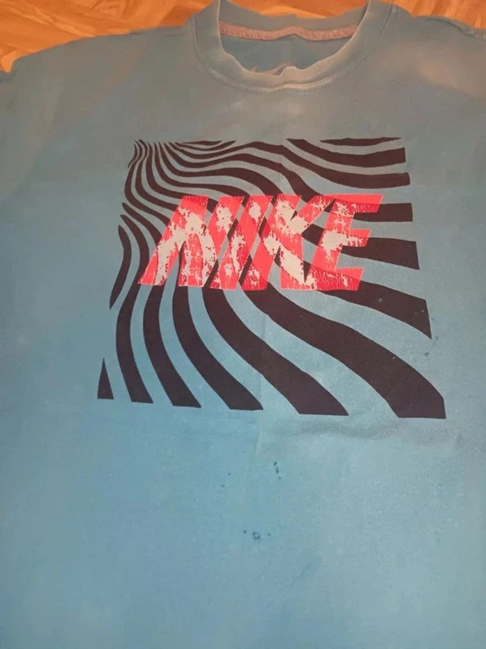 T-shirt vintage Nike garçon en état satisfaisant taille 13-15 ans - photo numéro 2
