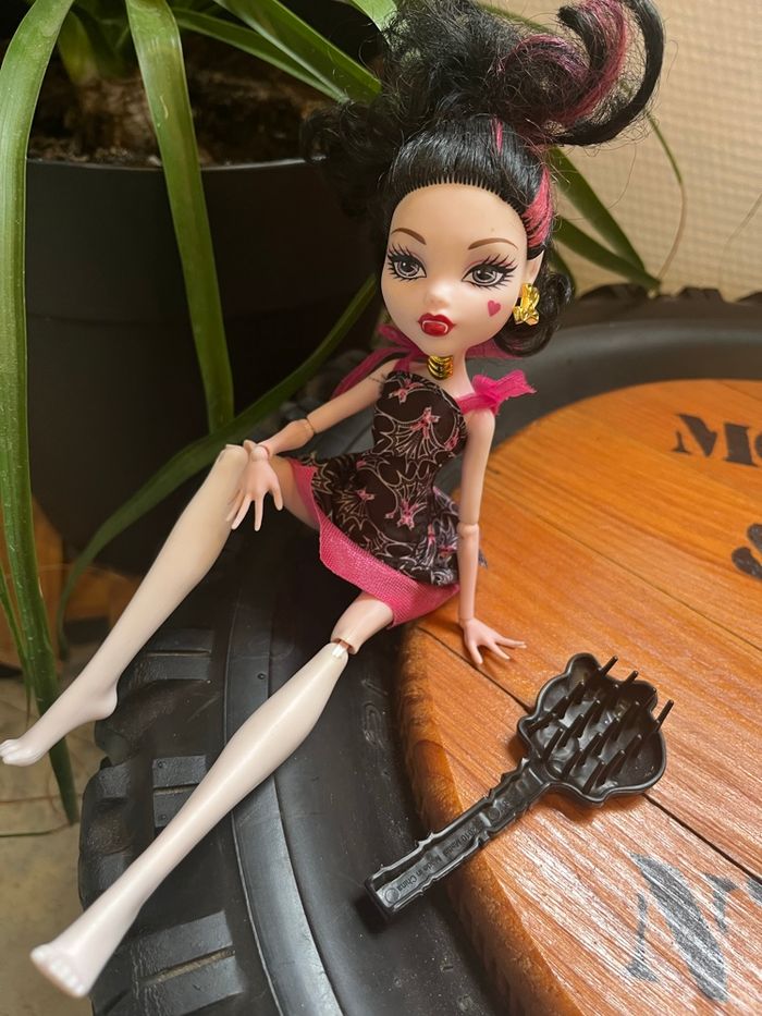 Draculaura Monster high