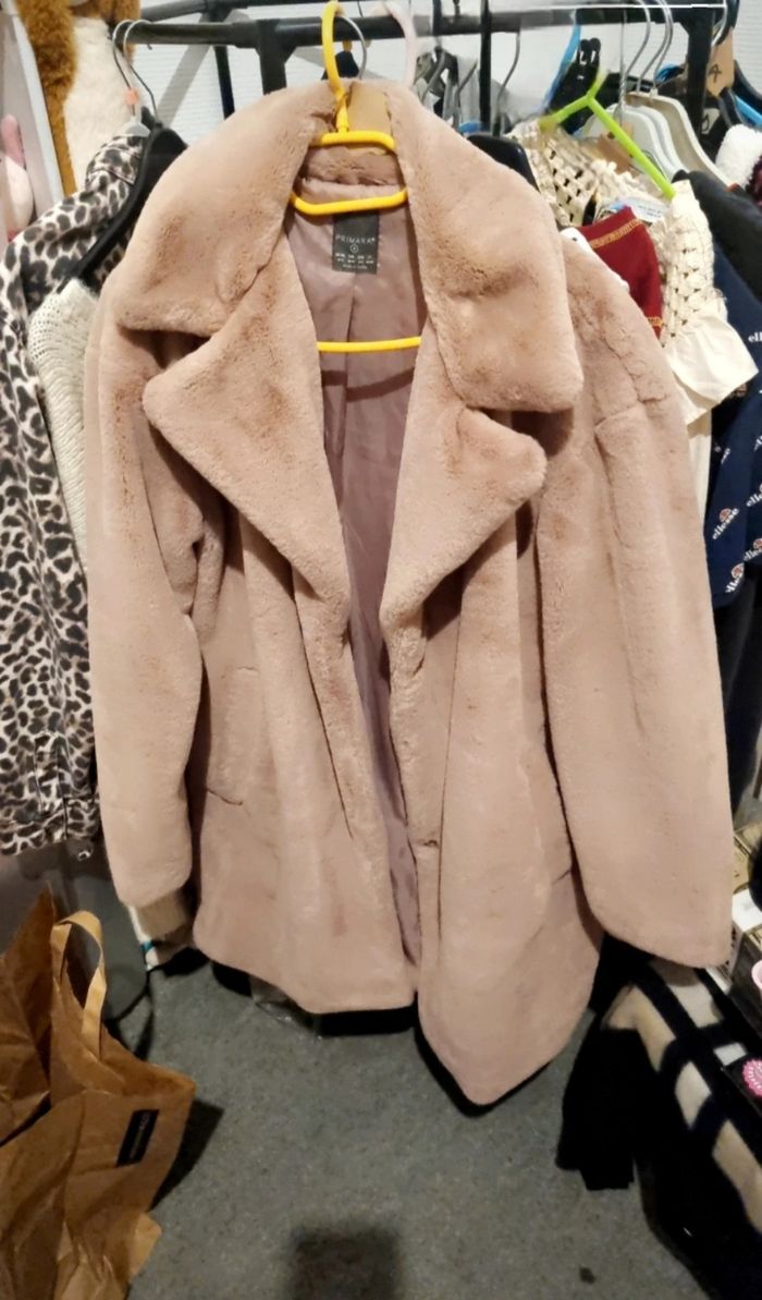 Manteau (fausse) fourrure