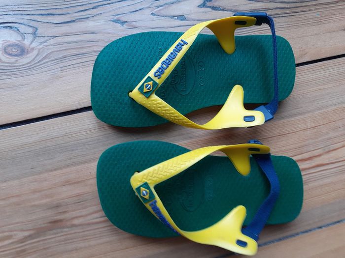 Tongs souples Havaianas taille 23/24 TBE - photo numéro 2