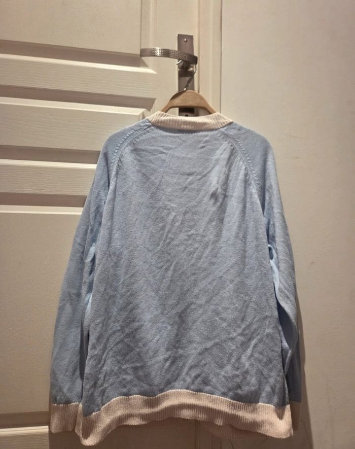 Cardigan bleu et blanc avec bouton doree - photo numéro 6