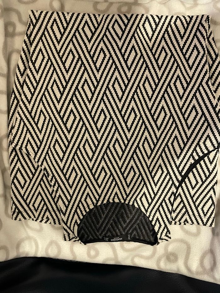 Robe Mango noir et blanc motif graphique femme