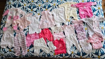 Lot vêtements fille 1 mois