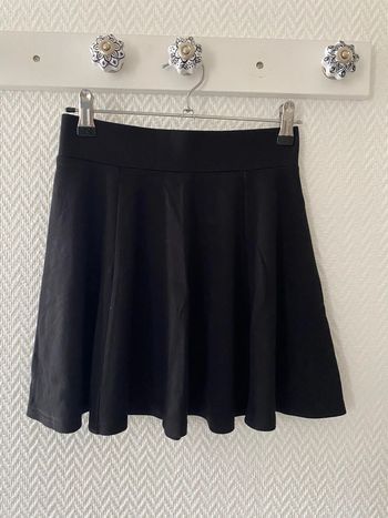 Jupe patineuse noir avec fermeture H&M XS