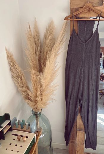 Combinaison grise femme à bretelles