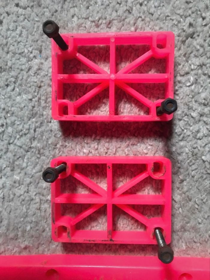 Lot de protections pour skateboard - photo numéro 3