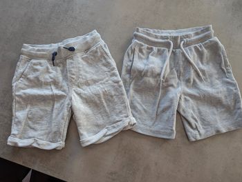 Lot de 2 shorts gris 5 ans