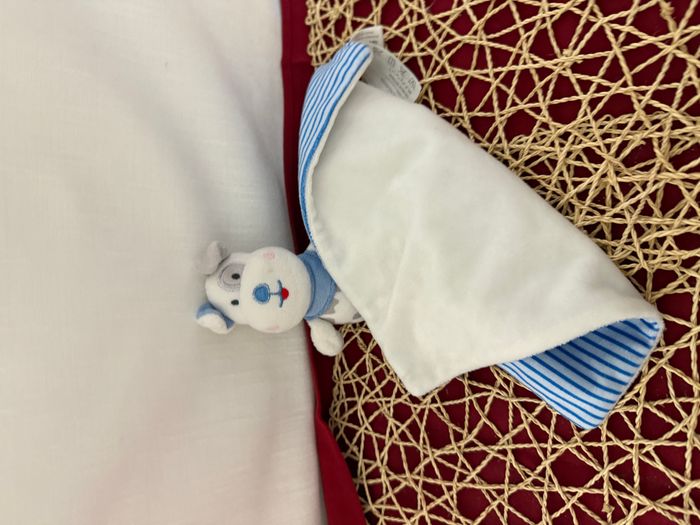 Doudou chien mouchoir rayé bleu et blanc Shima - photo numéro 3