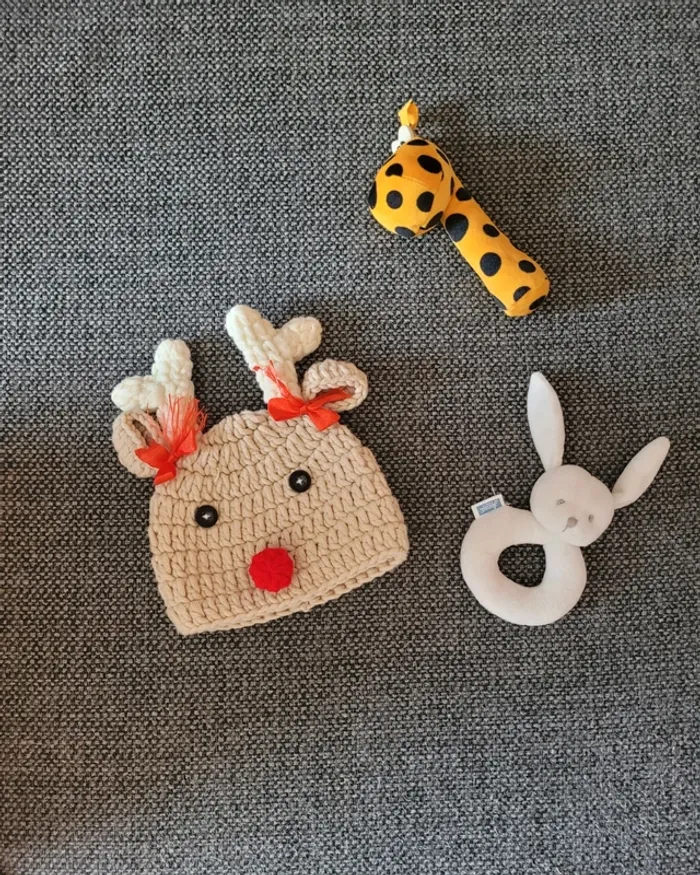 Bonnet de Noël tricoté naissance