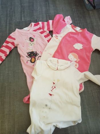Lot pyjamas 12 mois