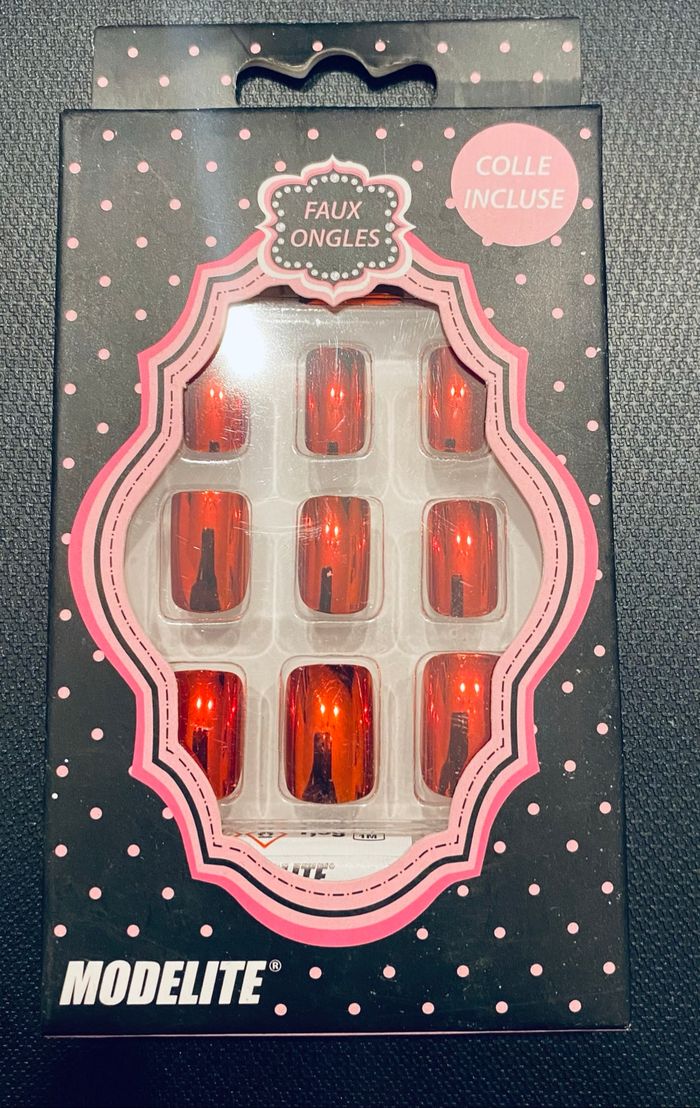 Faux ongles neuf