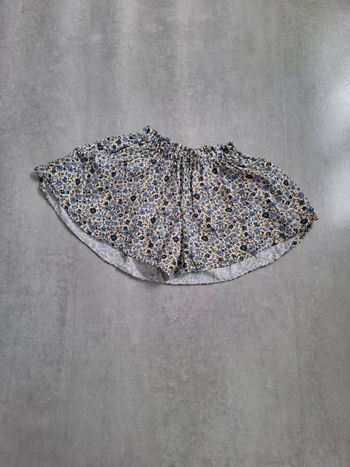 Short zara 4/5 ans