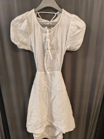 303841 robe blanche femme L jennyfer