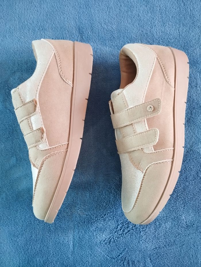* Baskets beige et blanc brillant T41 - photo numéro 5