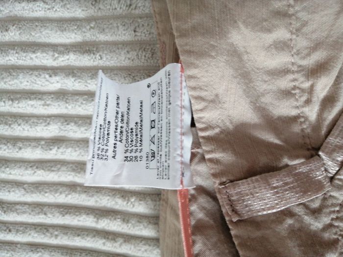PAntalon femme jamais porté - photo numéro 4