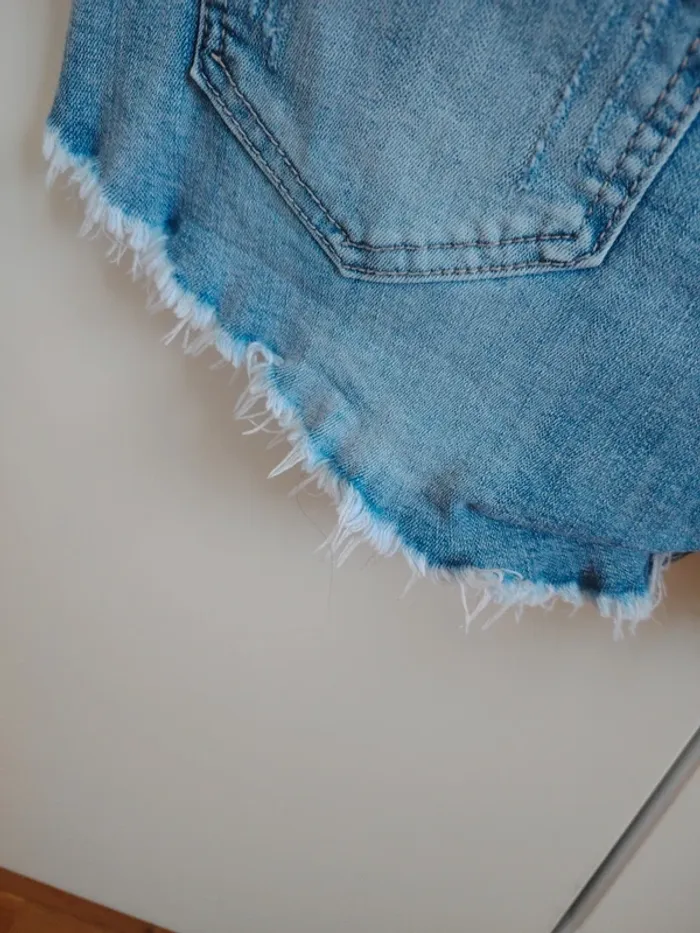 Short en jean taille S - photo numéro 8