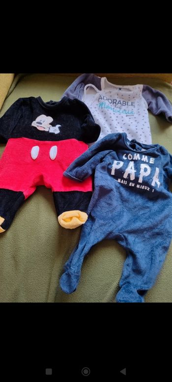 Lot pyjamas 1 mois