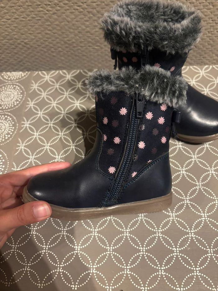 Bottes haut fille pointure 21 en très bon état - photo numéro 2