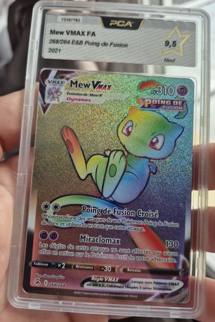 Carte Pokémon Mew VMAX Rainbow 268/264 PCA 9,5 - Poing de Fusion - FR