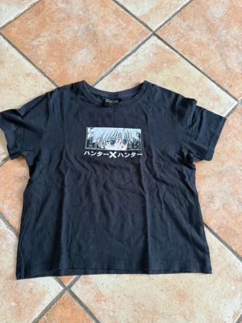 T-shirt noir Hunter taille s avec personnage japonais