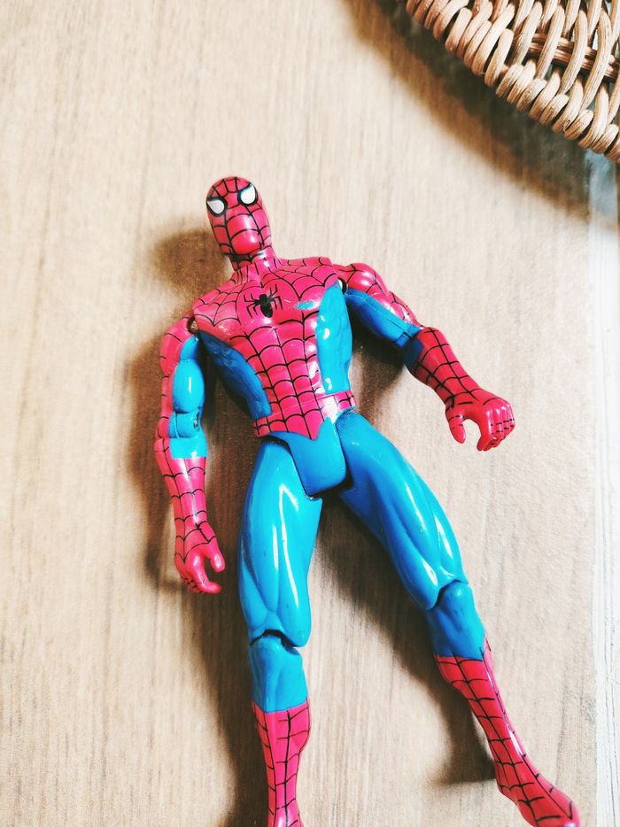 🦟 Spider-man figurine Avengers Marvel vintage année 1995 marque Toy biz - photo numéro 2