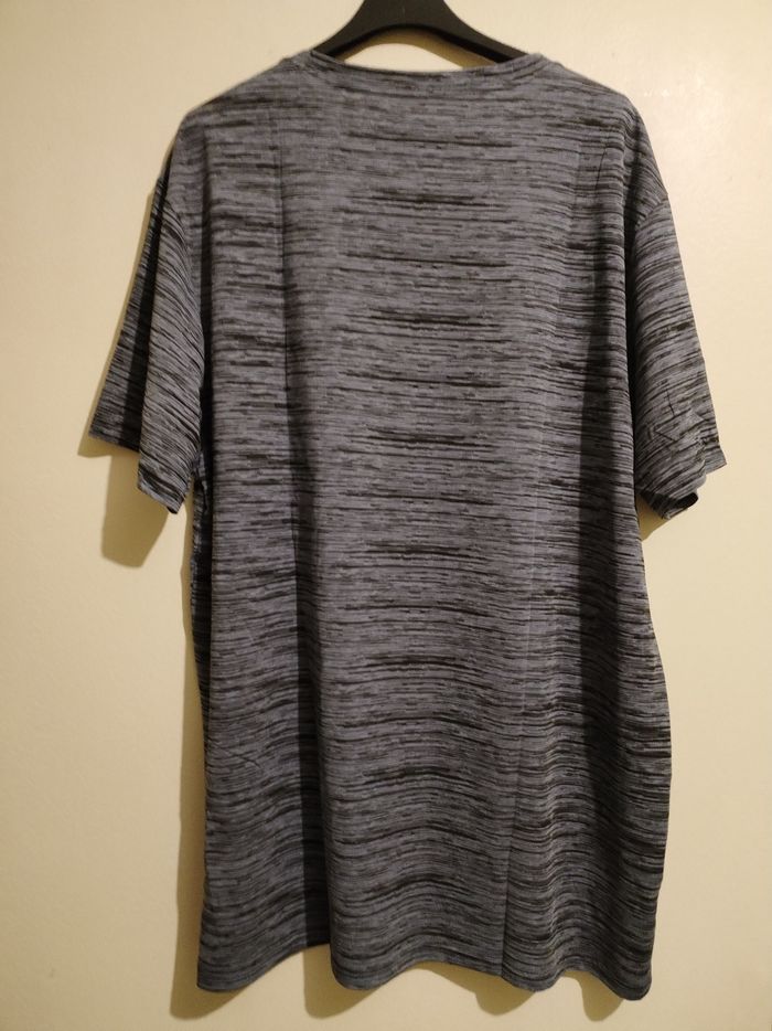 T-shirt homme taille 2 XL - photo numéro 3