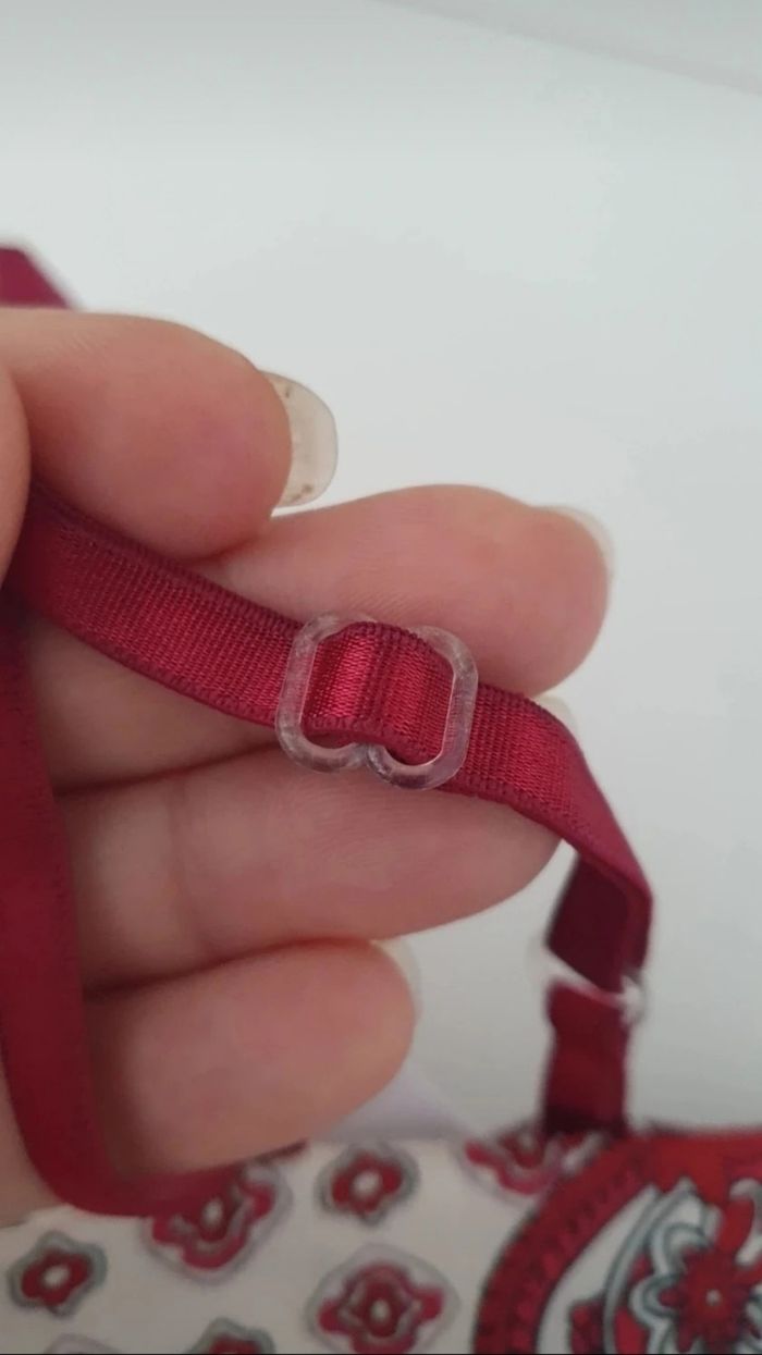 Haut neuf en taille unique - photo numéro 2