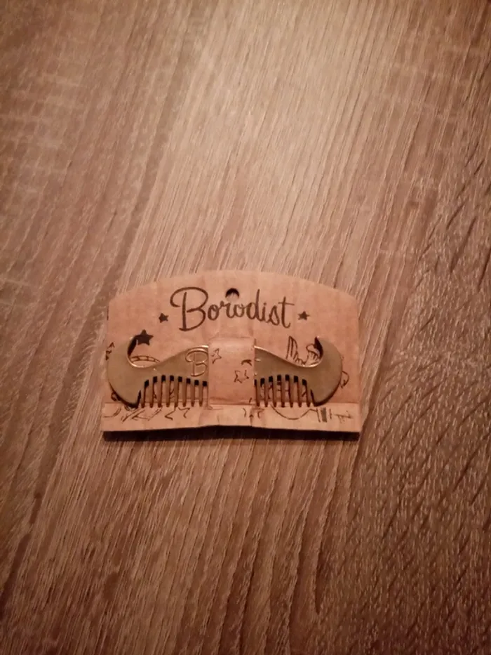 Peigne pour barbe ou moustache - photo numéro 3