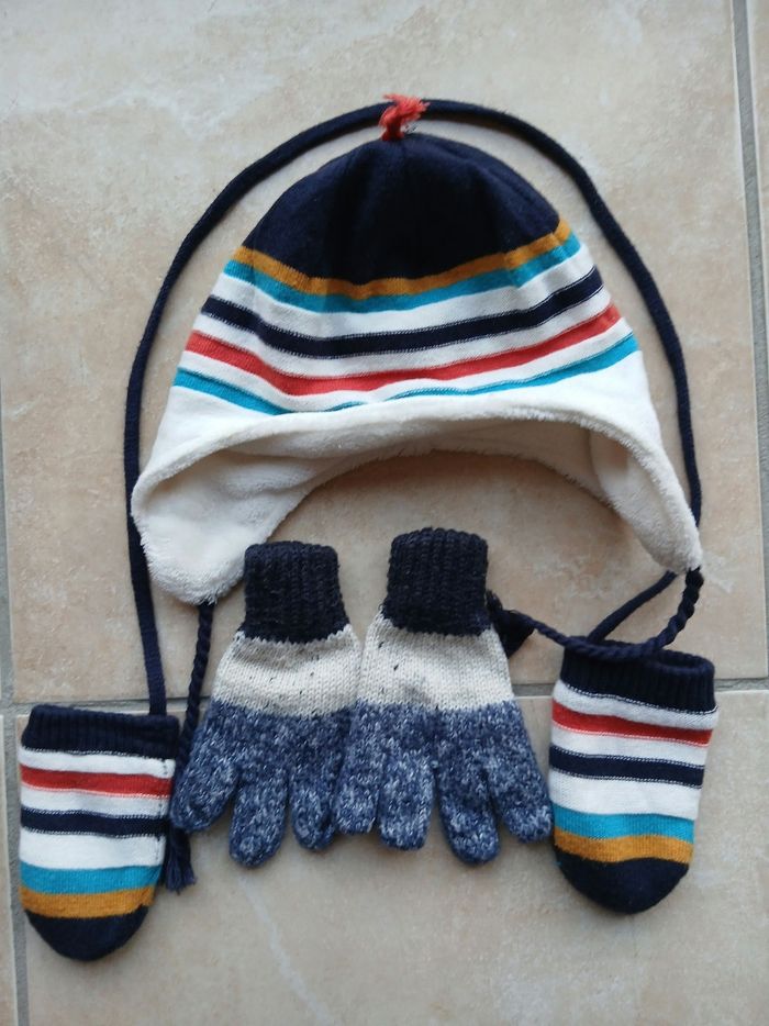 Ensemble bonnet gants moufles