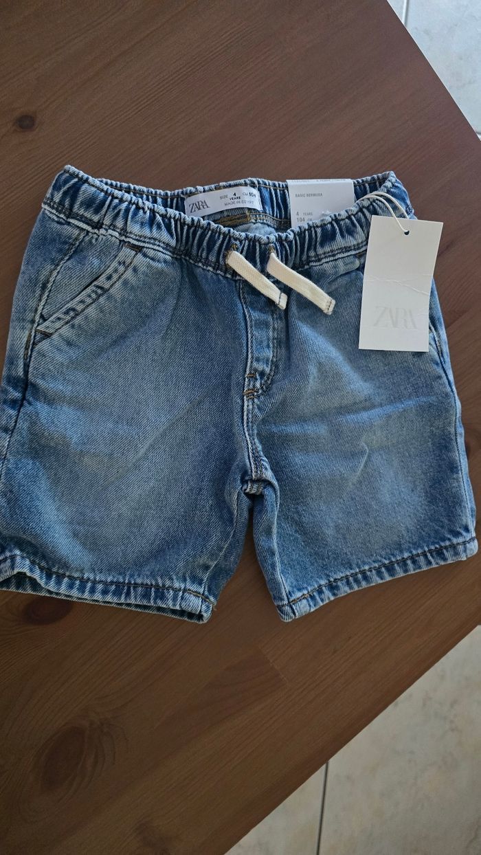 Neufs (non portés) 🏷🏷🥰😍💙superbe  Ensemble teeshirt mc et bermuda en jeans 4 ans garçon 💙😍🥰 - photo numéro 6