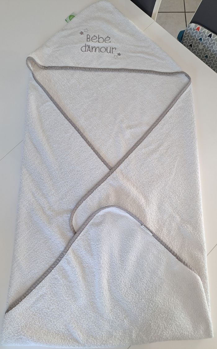 Cape de bain XL Babycalin TBE - photo numéro 2