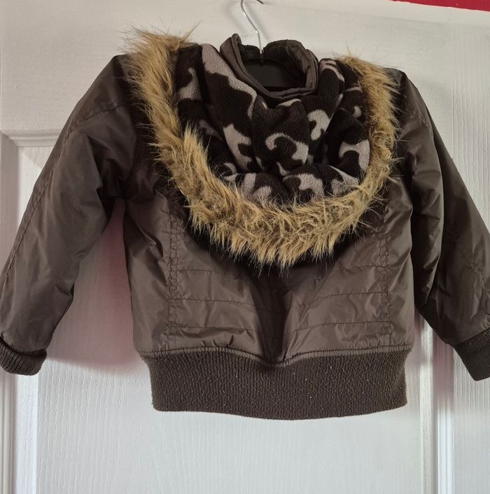 Gros lot vêtements 6ans - photo numéro 4