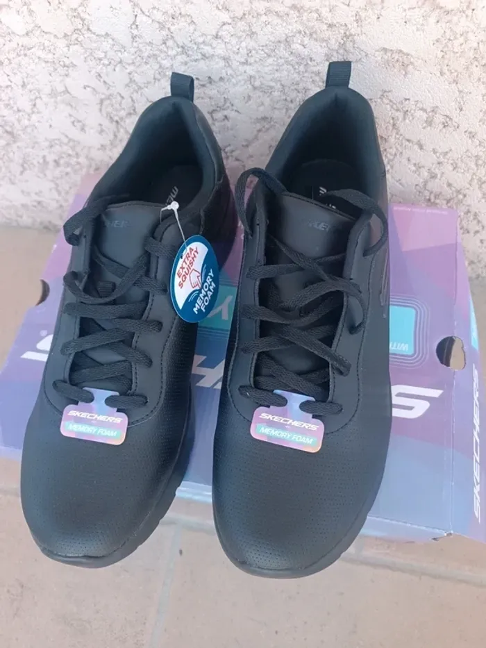 Baskets Skechers femme pointure 41 - photo numéro 2