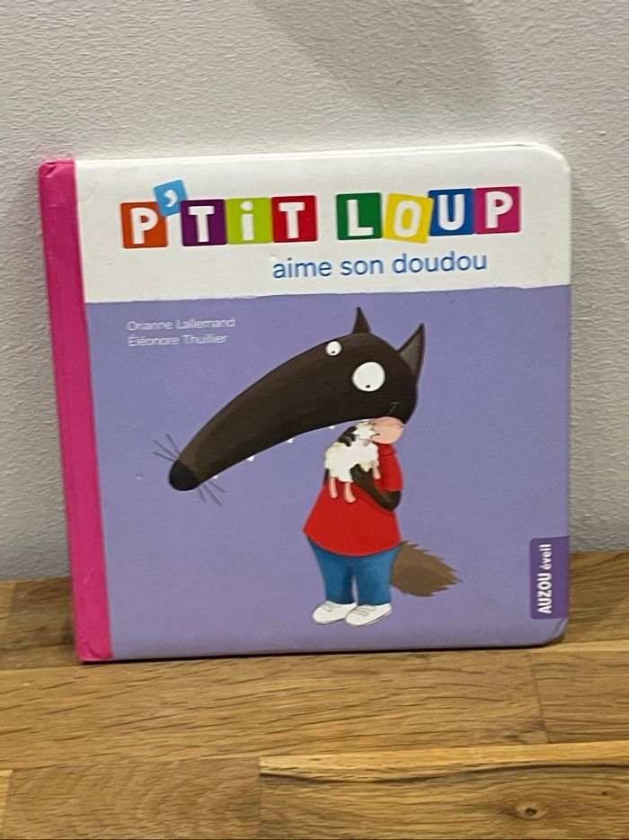 Livre p’tit loup aime son doudou