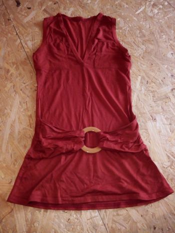 Débardeur taille unique . Couleur orange foncée