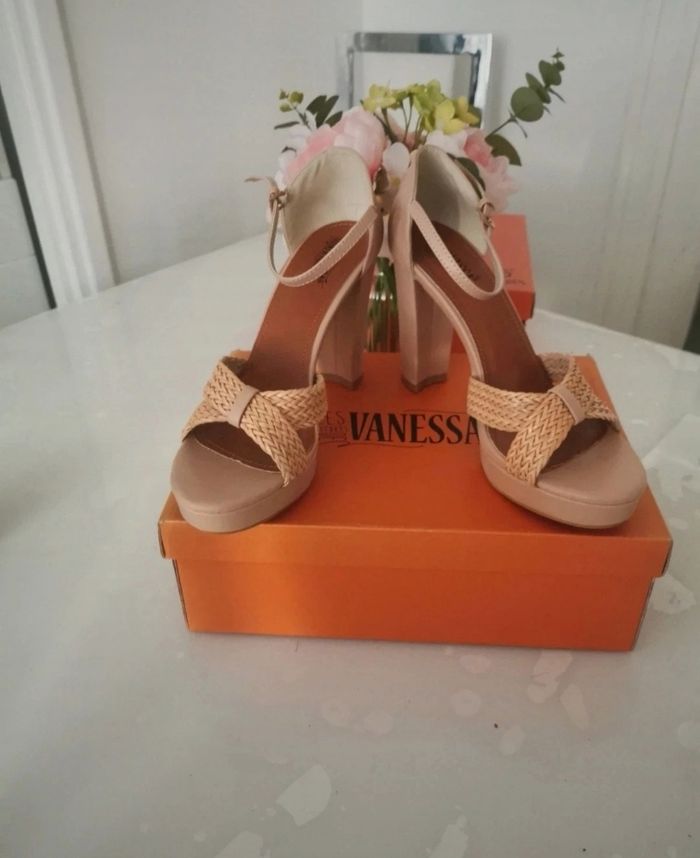 🩷🤍Jolie Paires De Sandales Les Secrets De Vanessa 🩷🤍 - photo numéro 6